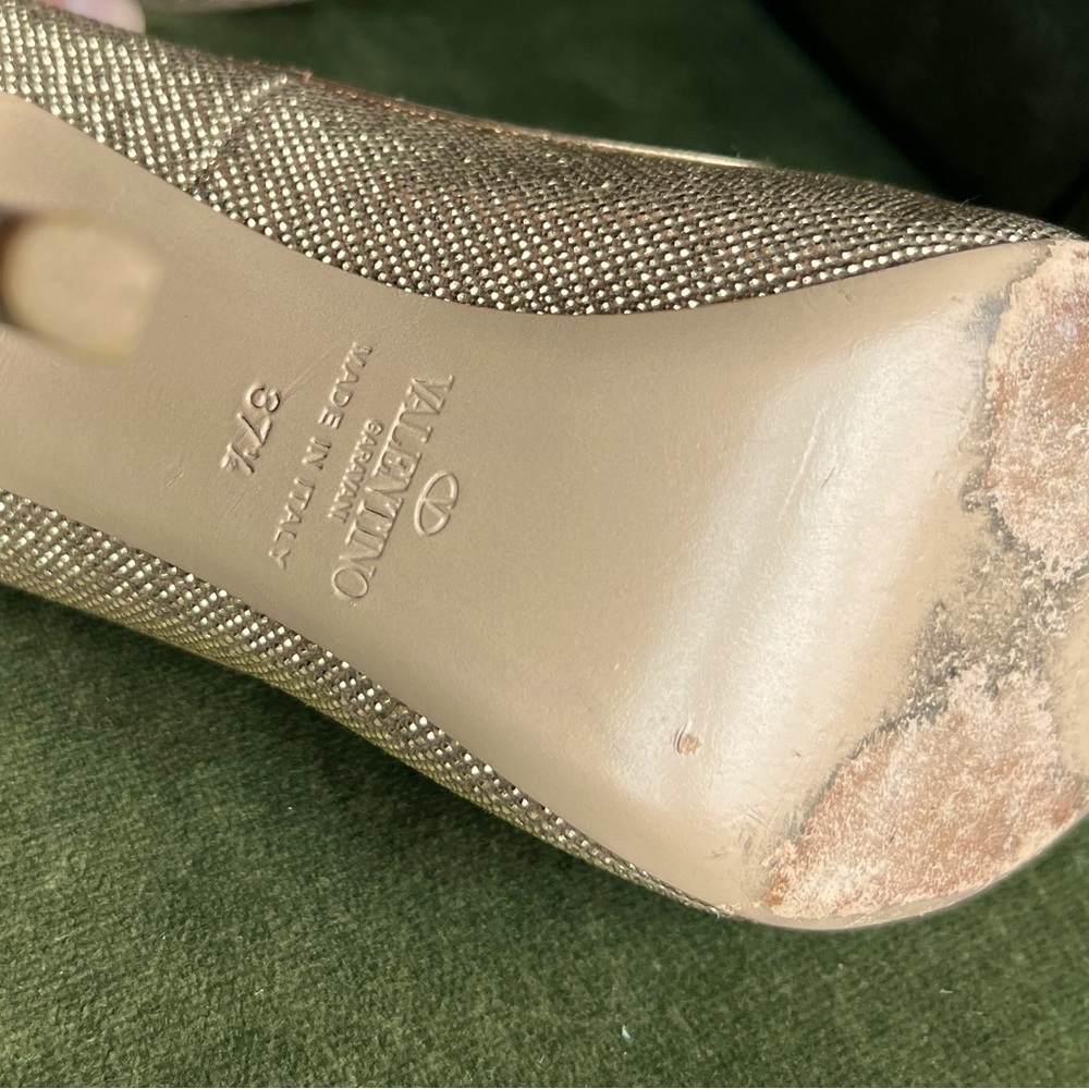 Valentino Garavani gold to warm rose gold pumps - Picture 5 of 6